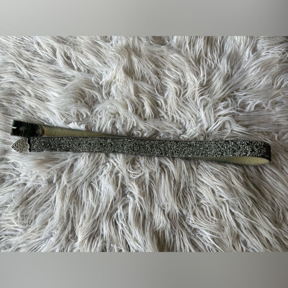 WOMEN’S BLING LEATHER belt-